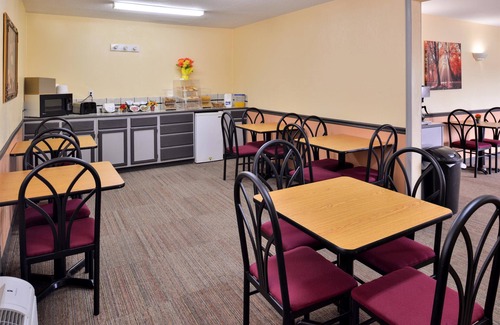 Knob Noster Hotel | Americas Best Value Inn Knob Noster