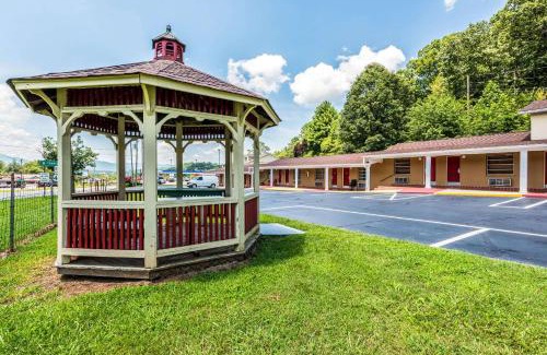 Franklin Hotel | Americas Best Value Inn Franklin