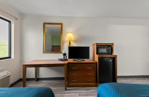 Highlands Hotel | Americas Best Value Inn - Lincoln Airport