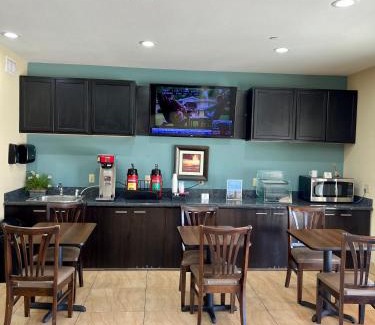 Sulphur Hotel | Americas Best Value Inn Sulphur