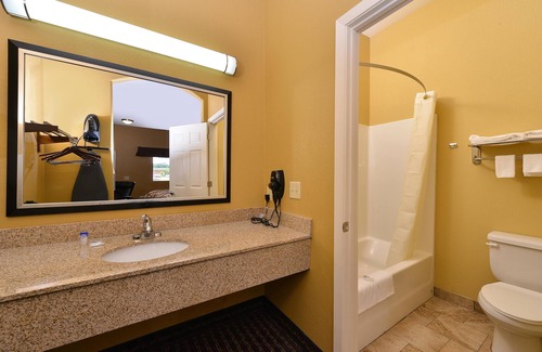 Tupelo Hotel | Americas Best Value Inn Tupelo