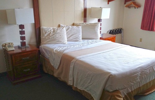 Zumbrota Hotel | Americas Best Value Inn Zumbrota