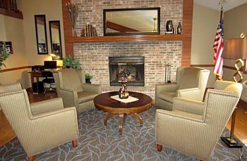 Hutchinson Hotel | AmericInn by Wyndham Hutchinson