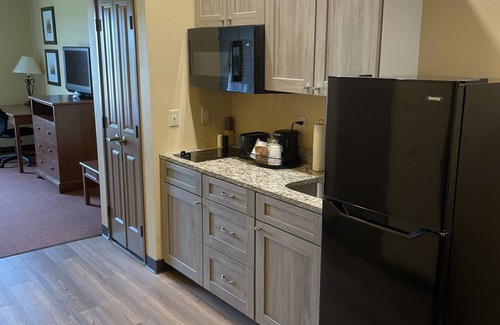 Fargo Hotel | AmericInn by Wyndham Fargo Medical Center