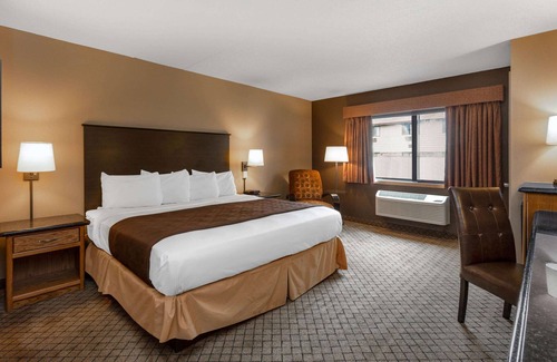 Hartford Hotel | AmericInn by Wyndham Hartford WI