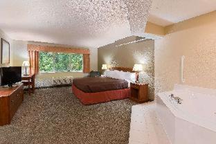 Republic Hotel | AmericInn by Wyndham Republic