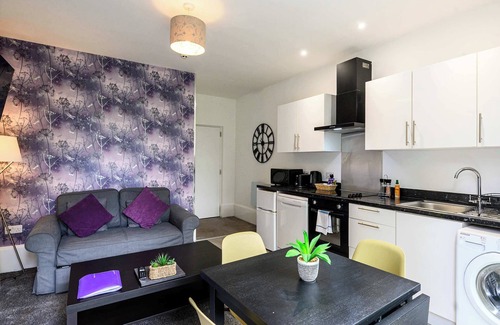 Moseley Apartamento | Amethyst Suite Moseley Birmingham StayStaycations