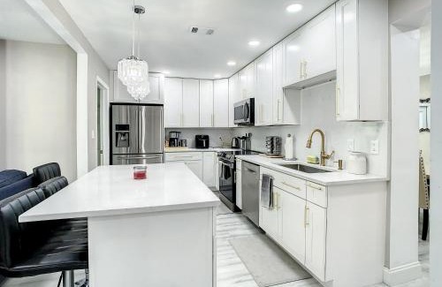 Bradenton Casa | AMI, IMG, Dogsitting, Boats, Snorkeling, Fishing, Beach, Bikes, Golf, Hottub, BBQ, SRQ
