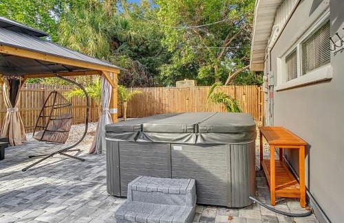 Bradenton Casa | AMI, IMG, Dogsitting, Boats, Snorkeling, Fishing, Beach, Bikes, Golf, Hottub, BBQ, SRQ