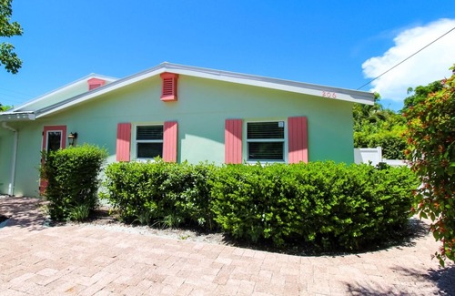 Holmes Beach Casa | AMI Sunrise by AMI Locals
