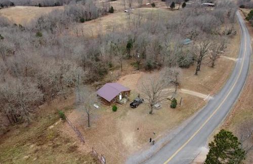 Marshall Casa | Amish made cedar cabin with a loft on a buffalo farm close to the Buffalo River