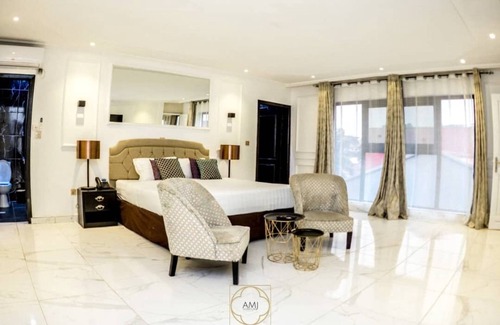 Yaounde Hotel | AMJ Hotel