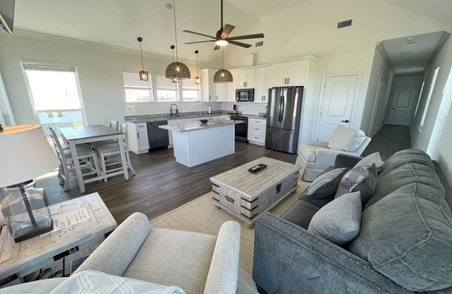 Grand Isle Casa | AMO - Beachfront - Island Realty