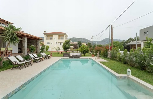 Mati Villa | Amomos Villa with Swimming Pool