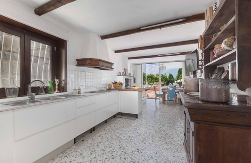 Castellammare di Stabia Villa | AMORE RENTALS - Villa Panorama with Sea View, Private Swimming Pool, Garden and Parking