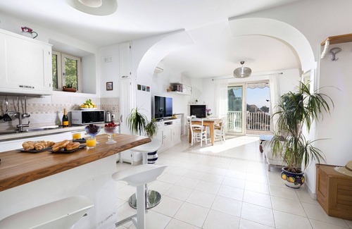 Liparlati Chalet De Esquí | AMORE RENTALS - Casa Paradisea with Sea View Terraces