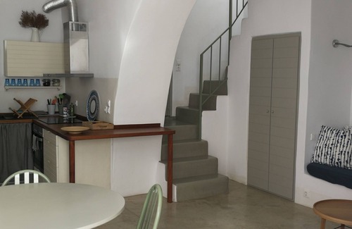 Amorgos Casa | AMORGOS Chora - Elegante residencia, patio y terraza con vistas al mar.