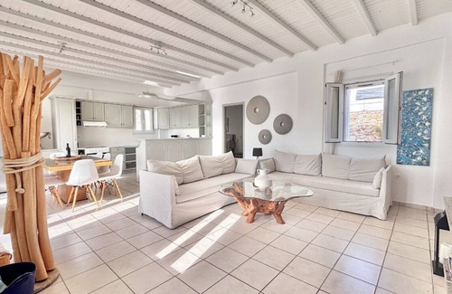 Ornos Casa | Amperian Mykonos Suites & Villas