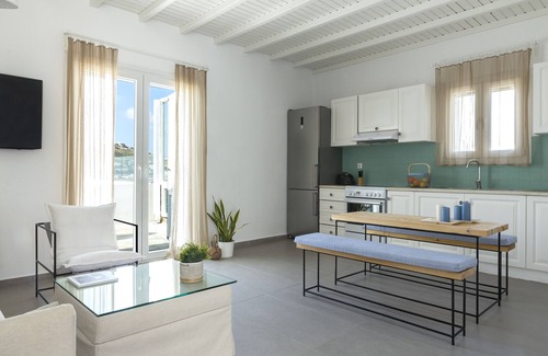Ornos Casa | Amperian Mykonos Suites & Villas