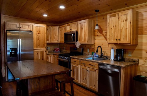 Saranac Lake Cabina | Ampersand Bay Resort