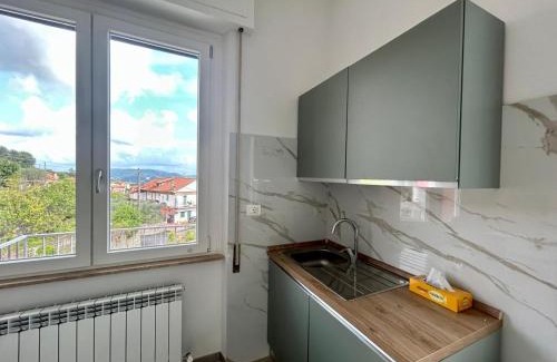 Carozzo Apartamento | Ampio appartamento fino a 4 persone sulle colline della Spezia, vista panoramica sul Golfo - 10 minuti dal centro città 16 da Sarzana e Lerici