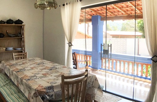 Itaoca Casa | Ampla Chácara c piscina e churrasq em Guararema/SP