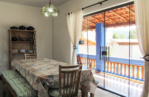 Itaoca Casa | Ampla Chácara c piscina e churrasq em Guararema/SP