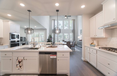 Tomball Casa | Ample 4BD + Media Room + Home Office in Woodlands