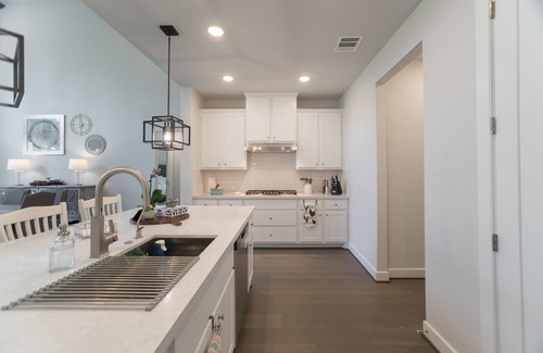 Tomball Casa | Ample 4BD + Media Room + Home Office in Woodlands