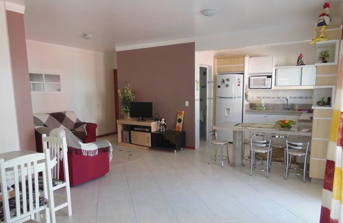 Ingleses Norte Apartamento | Ajustar ancho (nuevo) a 300m de la playa, con aire en todas las habitaciones y sala de juegos.