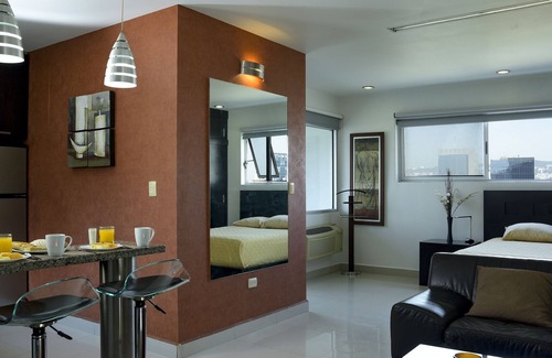 San Pedro Garza García Apartamento | Amplio a 3 minutos de San Pedro