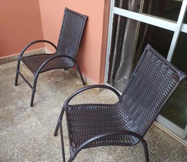 Barrio Centro Apartamento | Amplio apartamento a pasos de los principales centros de compras