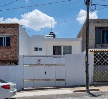 Guadalajara Municipality Casa | Amplio cuarto en casa