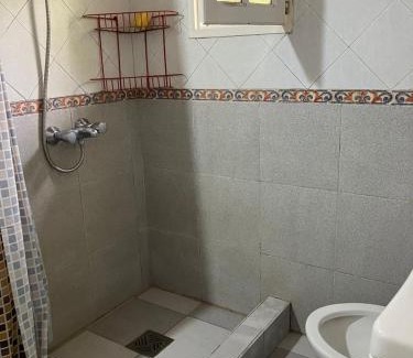 Mar Chiquita Casa | Amplio depto para 4 personas a 1 cuadra del mar