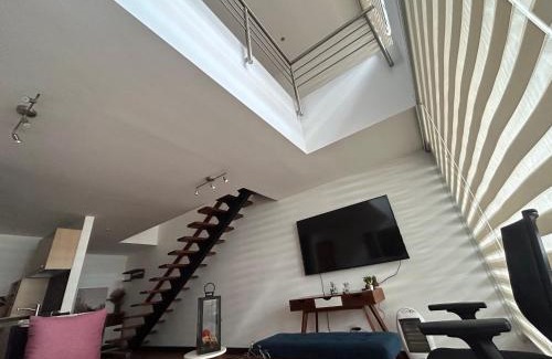 Distrito Financiero Apartamento | Amplio Loft Duplex sector hotelero y financiero de Quito