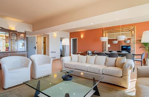 Recoleta Apartamento | Amplio y Céntrico en Av. Libertador Ideal Familias