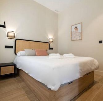 Almenara Apartamento | Amplio y cómodo apartamento cerca Plaza Castilla