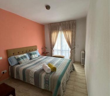 Zaragoza Casa | Amplio y Comodo Chalet en Zaragoza con piscina y tenis