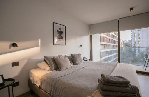 El Golf Apartamento | Amplio y deslumbrador departamento en las Condes