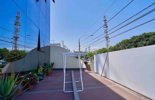 Monserrate Apartamento | Amplio y en Céntrica Urbanización, segundo piso