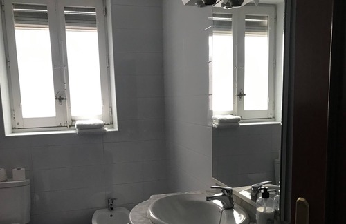 Salesas Apartamento | Amplio y semi céntrico. Zona pinchos