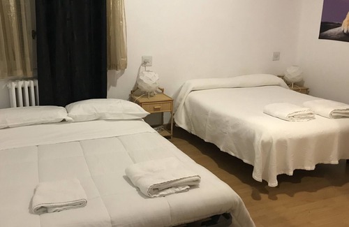 Salesas Apartamento | Amplio y semi céntrico. Zona pinchos