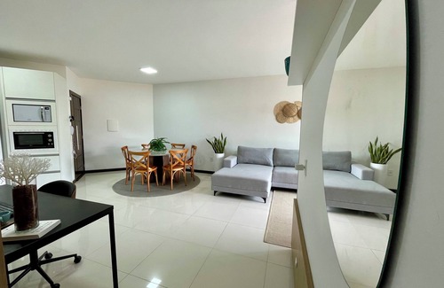 Ingleses Centro Apartamento | Amplo Ap 3min do Mar e Piscina incrível