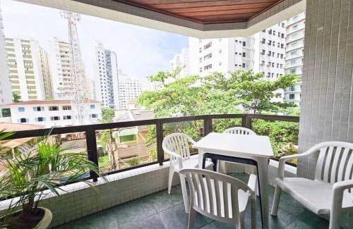 Pitangueiras Apartamento | Amplo Apto a 400m da Praia de Pitangueiras