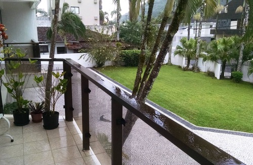 Caioba Apartamento | Amplo, um por Andar, Três Sacadas, Varanda, Sala com 3 Ambientes, 150 m da Praia