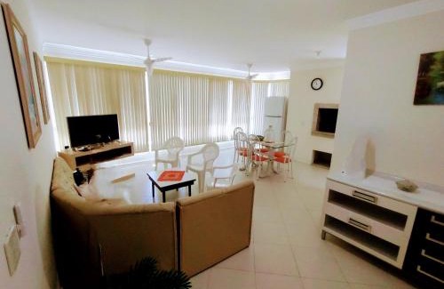 Itapema Apartamento | Amplo e confortável apartamento 190 metros da praia!
