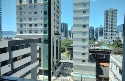 Itapema Apartamento | Amplo e confortável apartamento 190 metros da praia!