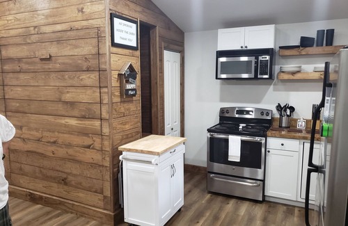 Mena Cabina | AMRock Cabin - Direct access to Ouachita National Forest and Wolf Pen Gap