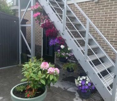 Den Ilp Apartamento | Amsterdam Countryside met Airco ,Geweldig uitzicht, luxe keuken,wasmachine,droger,gratis fietsen