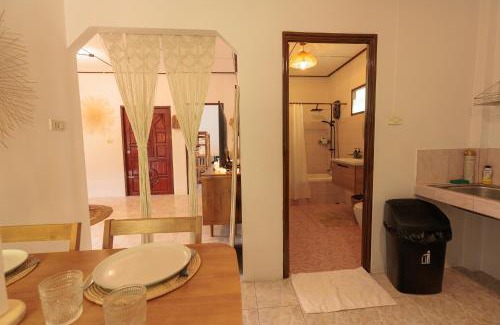 Wok Tum Casa | Amsterdam House - Hin Kong - Double King Bed - 4K SmartTV